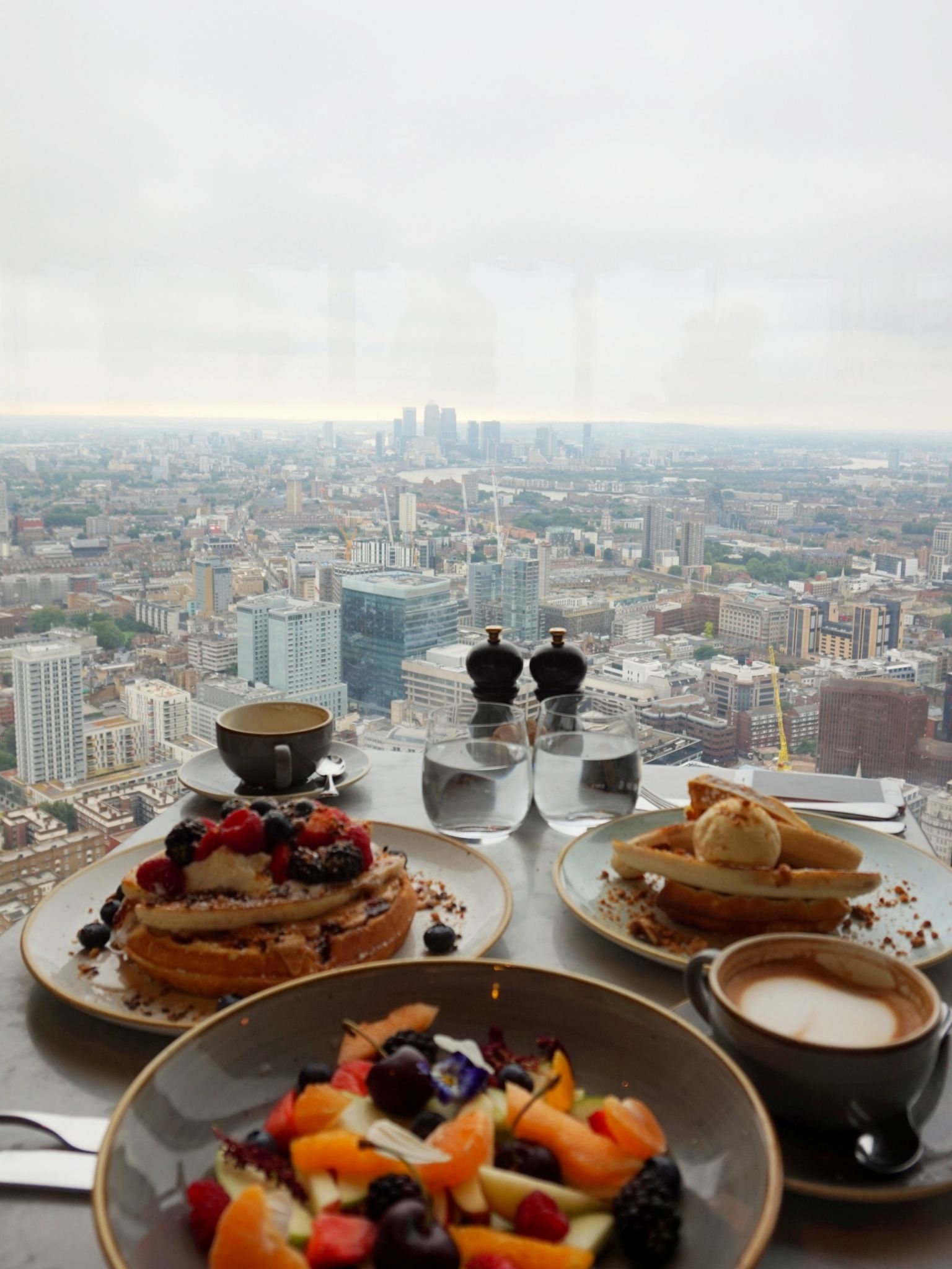 Early morning brunch at the Duck and Waffle - Les petites joies de la